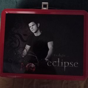 Eclipse jacob(twilight saga)metal lunchbox